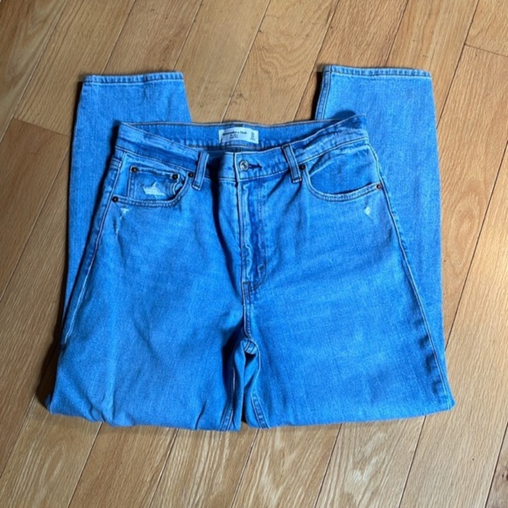 Abercrombie & Fitch The Mom High Rise